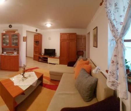 Nyugalom Szigete 2 Fos Apartman 1 Haloterrel Apartment Vertessomlo Exterior foto