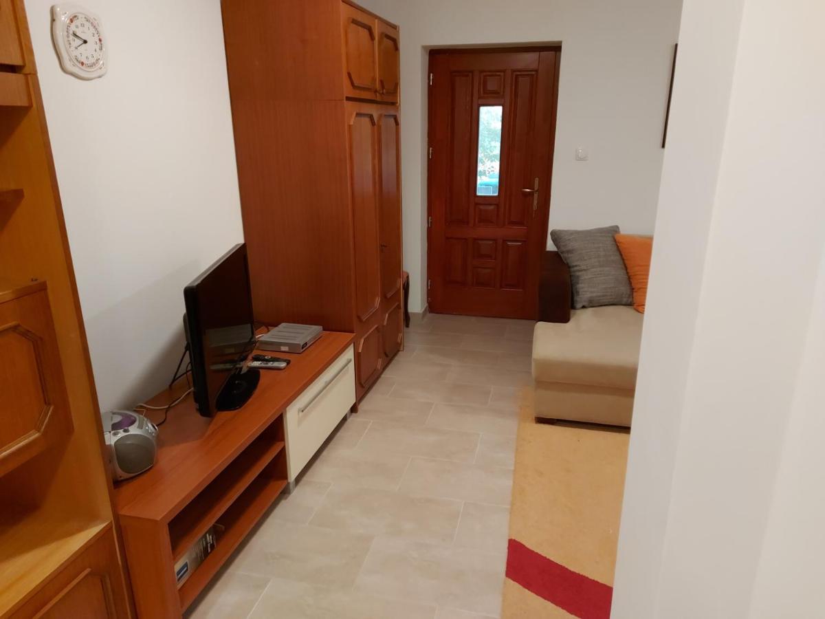 Nyugalom Szigete 2 Fos Apartman 1 Haloterrel Apartment Vertessomlo Exterior foto
